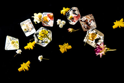 Bees Among the Flowers Dice Set